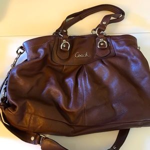Coach med brown leather crossbody/shoulder bag